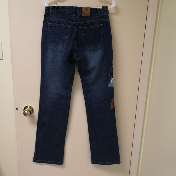 Jean - Picture 3 of 8